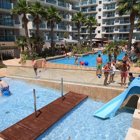 Acacias Suites Apartments Салоу Екстериор снимка