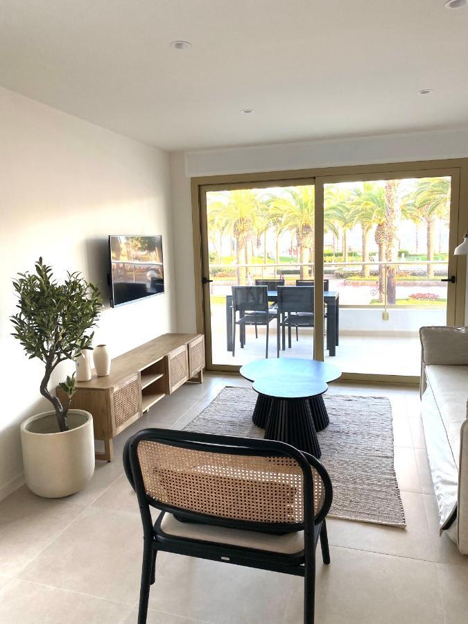 Acacias Suites Apartments Салоу Екстериор снимка