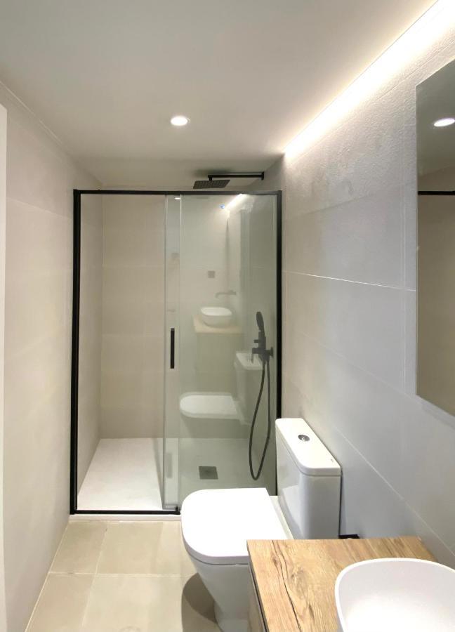 Acacias Suites Apartments Салоу Екстериор снимка